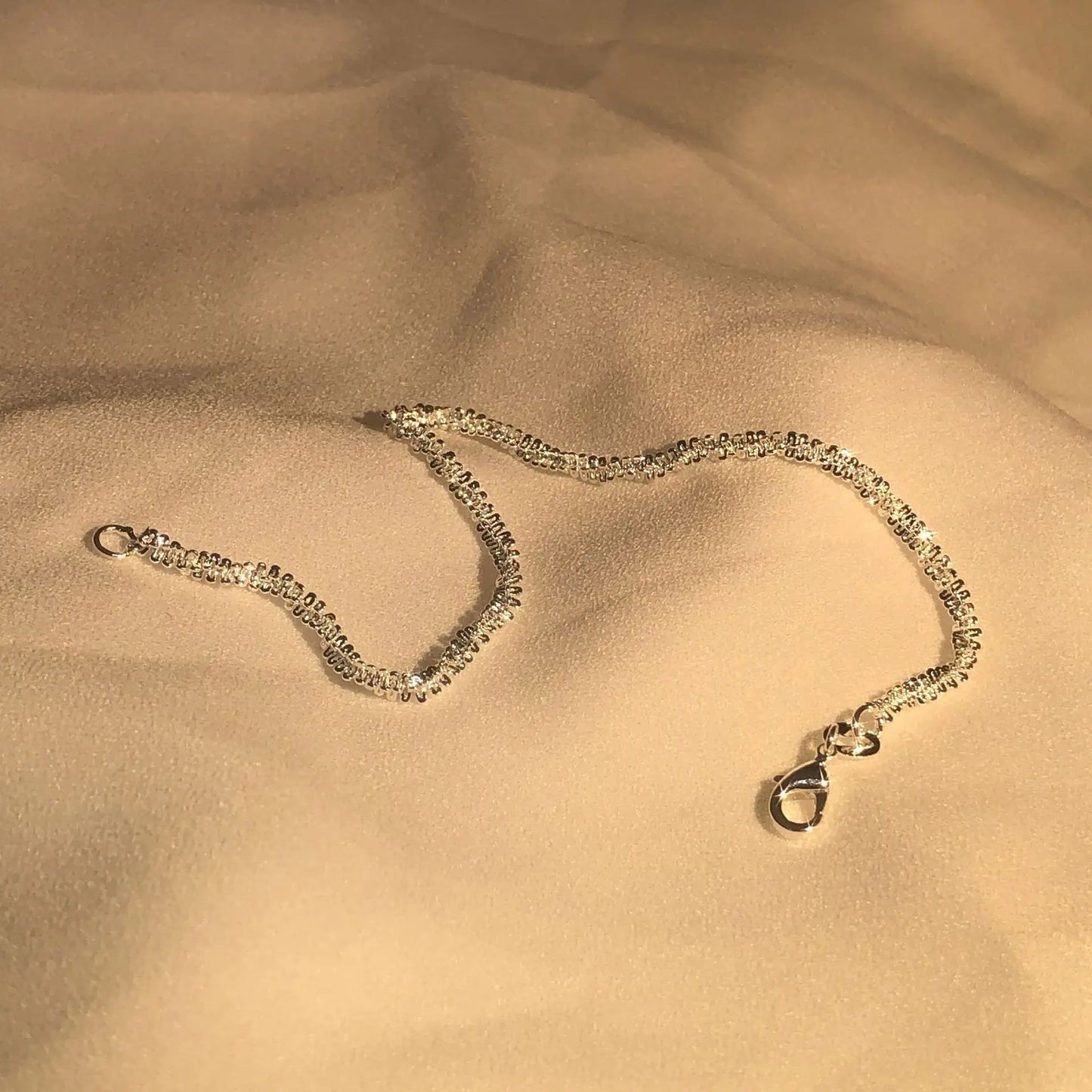 Pulseira de prata com brilhantes